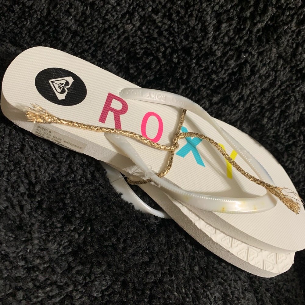 Roxy flip flops